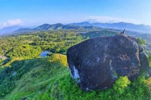 Bukit Batu Manda, Destinasi Wisata Alam Menakjubkan di Sumatra Barat