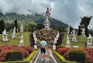 Keindahan Alam di Blooms Garden Tabanan Bali jadi Spot yang Instagramable