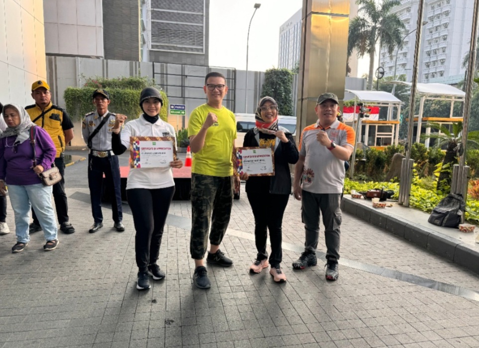 Bentuk apresiasi, Ibis Styles Jakarta Tanah Abang berikan sertifikat penghargaan