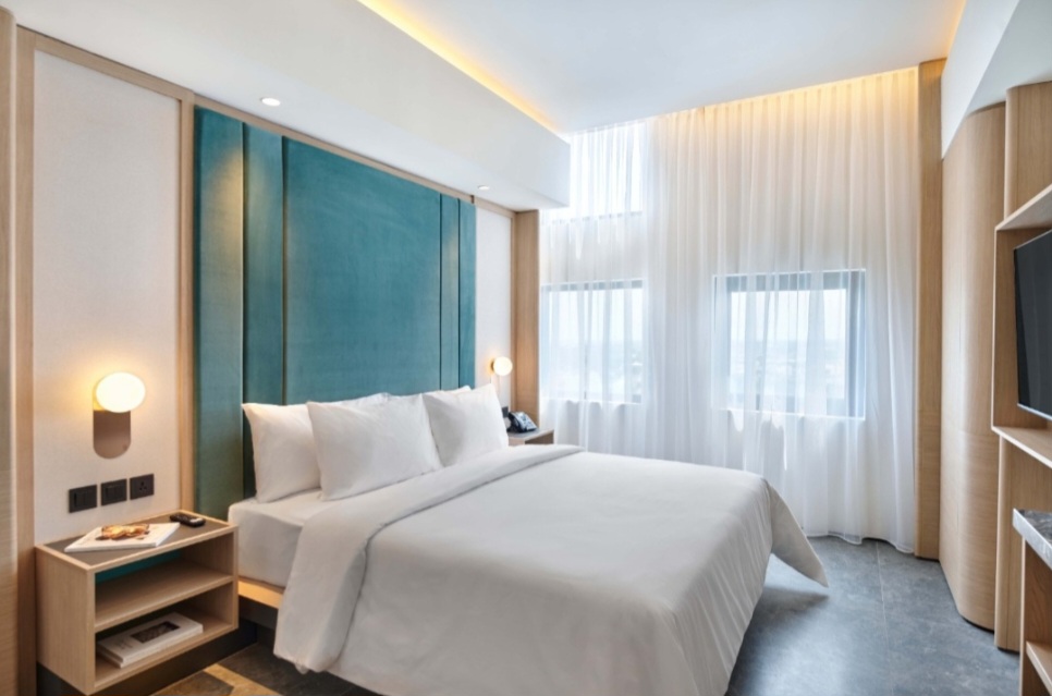 Momen Manis Di Hari Kasih Sayang Bersama VIVERE Hotel, ARTOTEL Curated