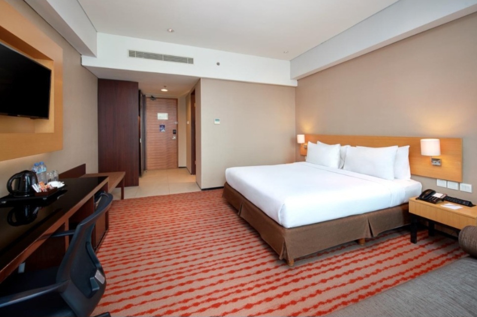 Rayakan Libur Lebaran di JS Luwansa Hotel and Convention Center Dengan Paket Menarik