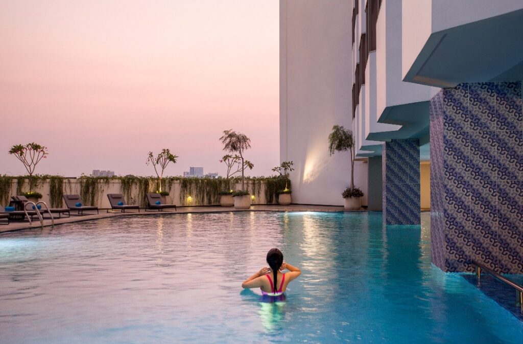Kolam Renang Mercure Jakarta Batavia