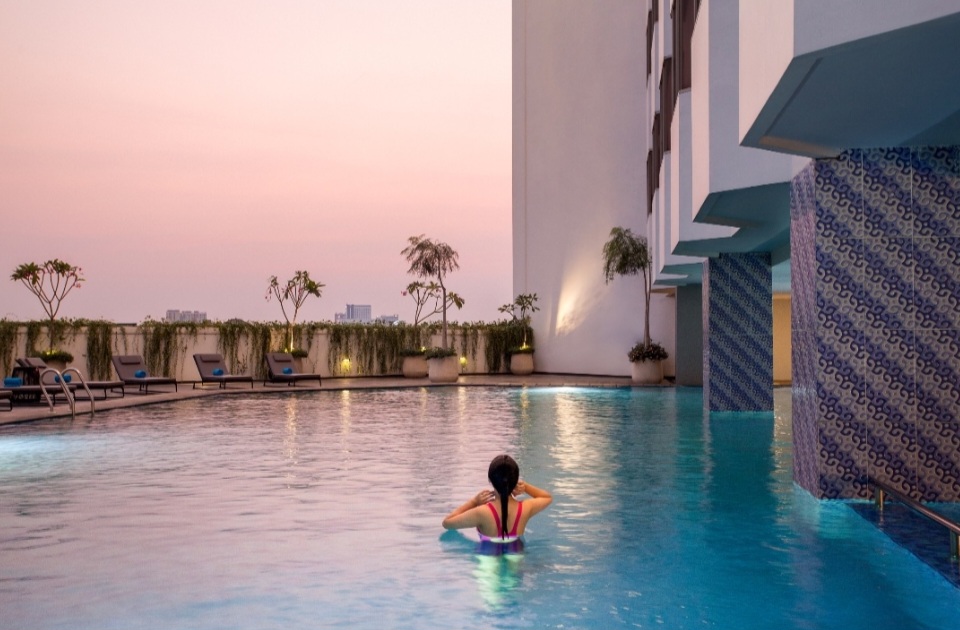 Kolam Renang Mercure Jakarta Batavia