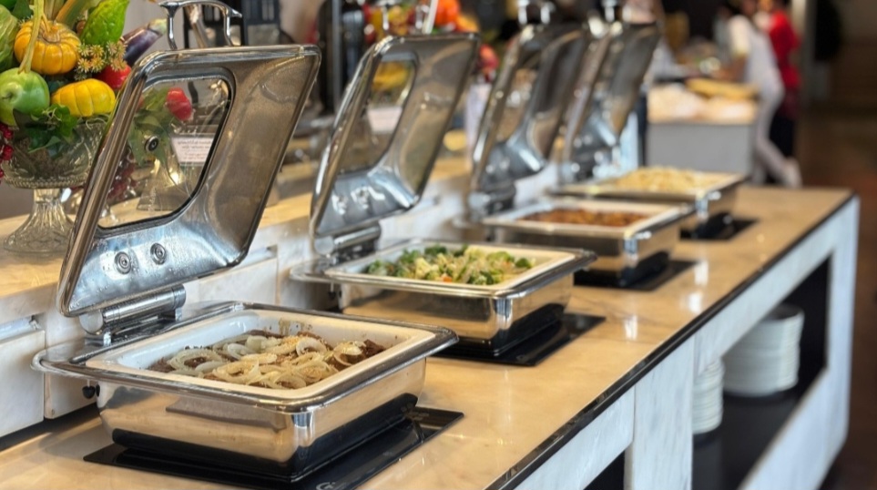 Swiss-Belhotel Airport Jakarta Rayakan Christmas Tree Lighting Ceremony dan Peluncuran Christmas Dinner Buffet