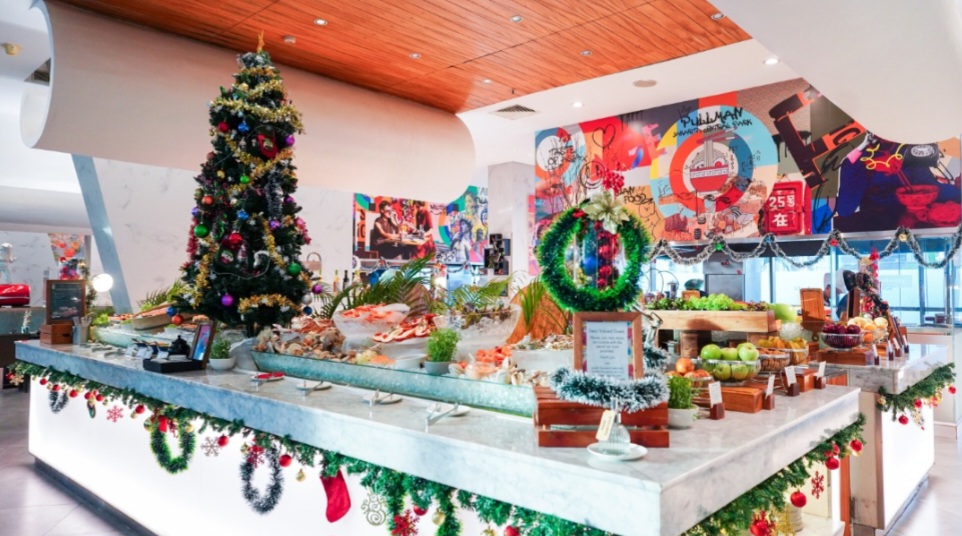 Collage All Day Dining, Christmas Eve Dinner maupun Christmas Day Brunch