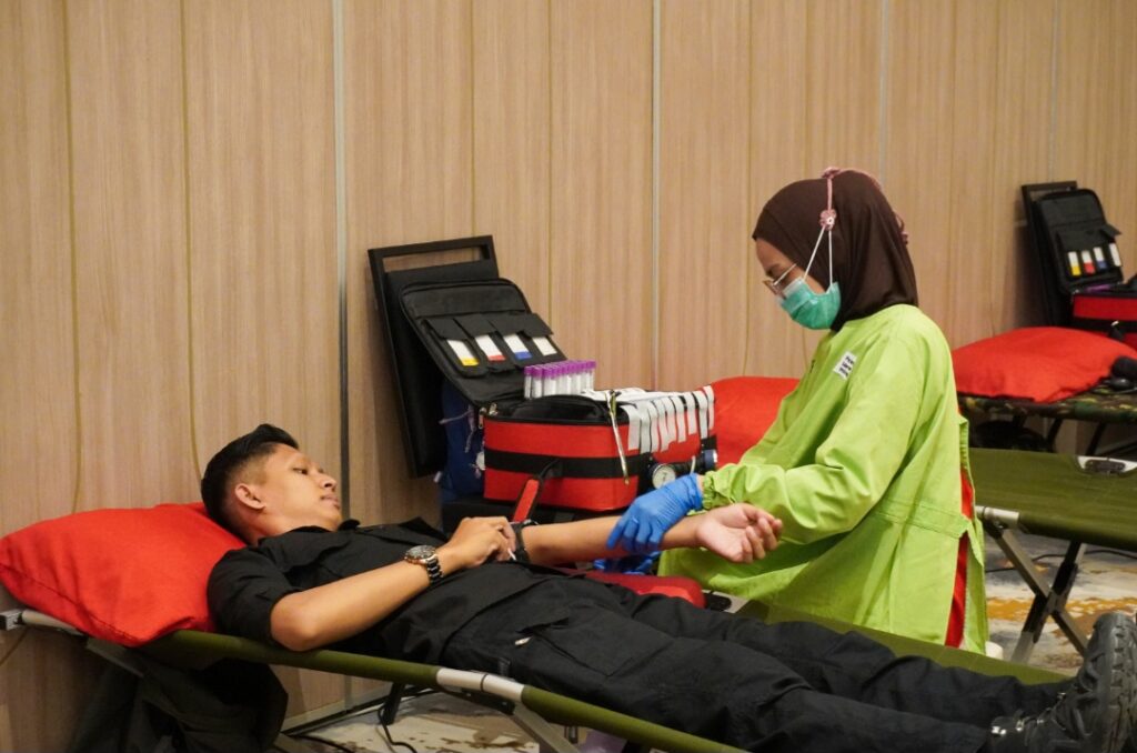 ARTOTEL Living World Kota Wisata - Cibubur Selenggarakan Donor Darah Pertama