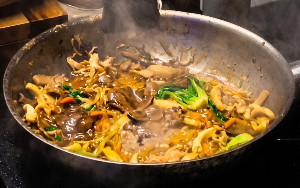 VIVERE Hotel, ARTOTEL Curated All You Can Eat dari Makan Siang hingga Makan Malam