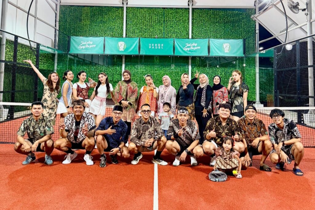 Batik On Court! The Alana Hotel Sentul City Hadirkan Perpaduan Semangat Batik dan Padel